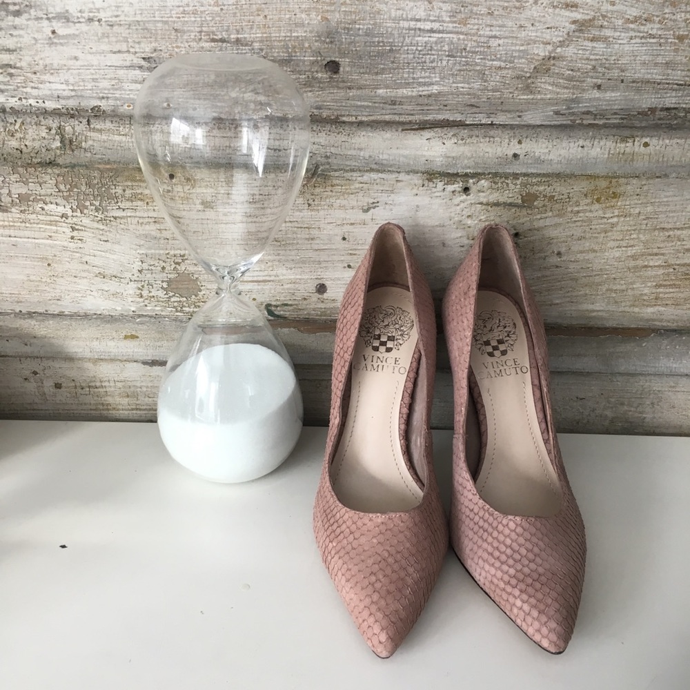 BNWT Vince Camuto Heels